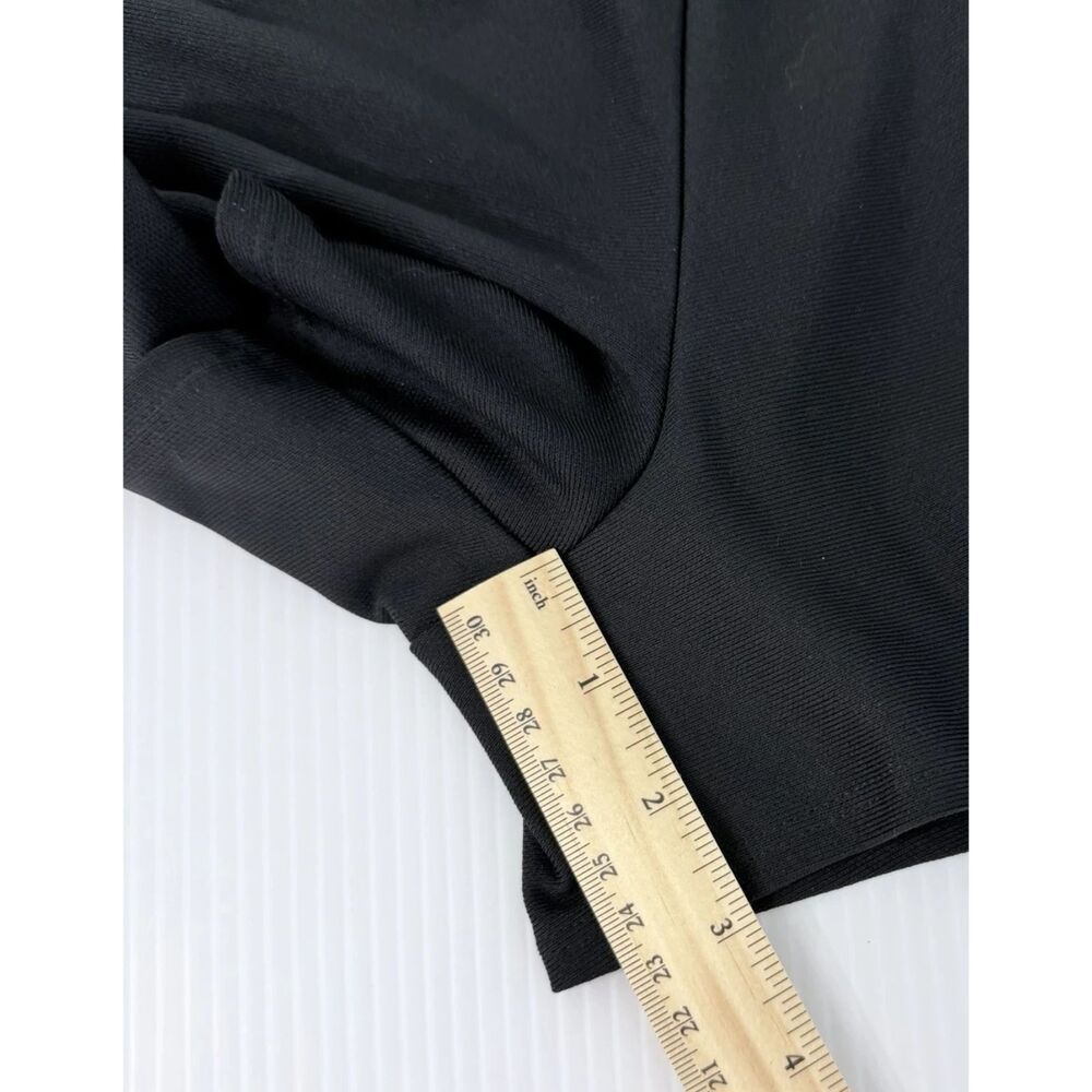 Under Armour Athletic Shorts Women Small Black HeatGear Lightweight Training - Picture 7 of 10